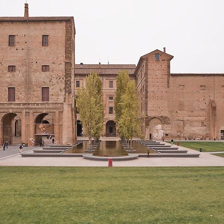 Luxury 5 Al Duomo Di Parma Apartment Bagian luar foto